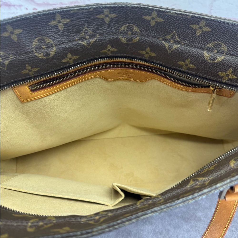 Louis Vuitton Luco Monogram Large Vintage Tote - Picture 11 of 16